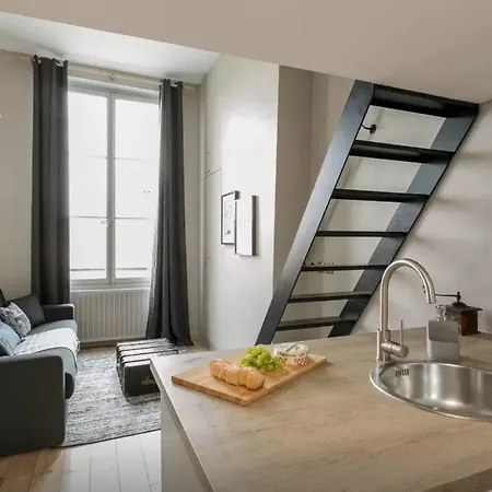 Apartament Loft St. Germain Paryż